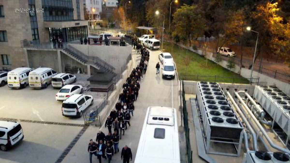 Kahramanmaraş\'ta silindir operasyonunda 19 kişi tutuklandı