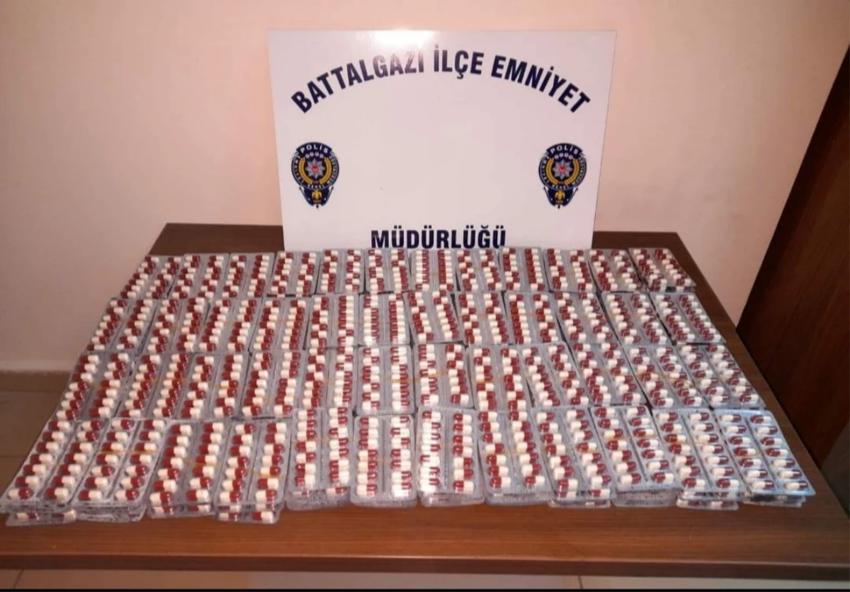 Malatya\'da bir kişi, 2 bin 668 uyuşturucu hapla yakalandı