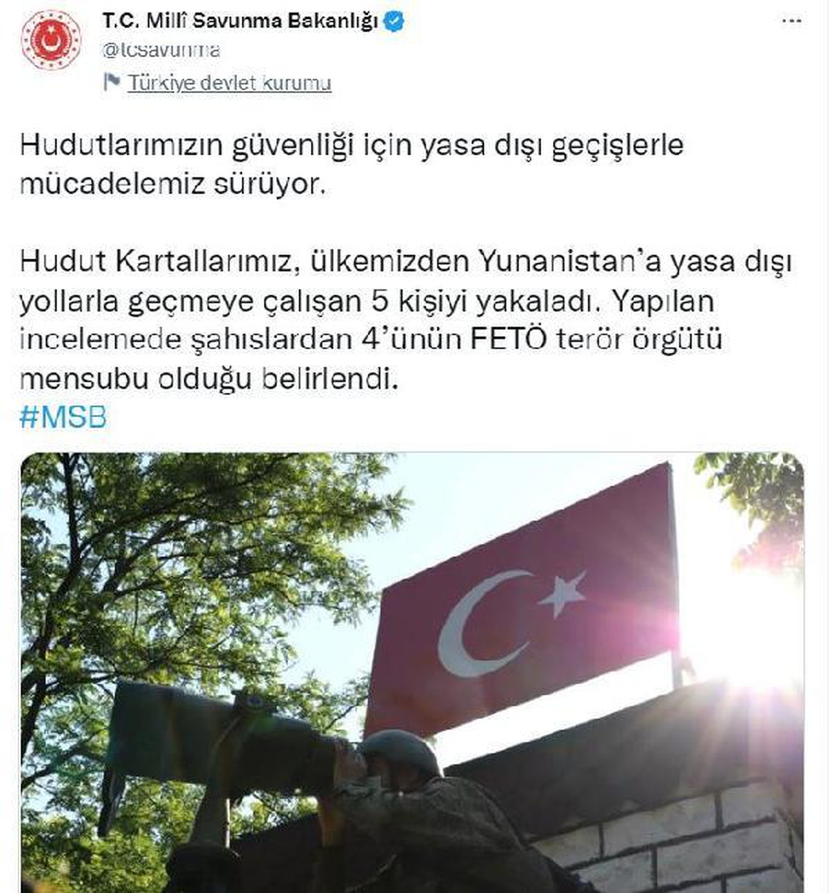 MSB: Yunanistan\'a kaçmaya çalışan 4\'ü FETÖ üyesi 5 kişi yakalandı