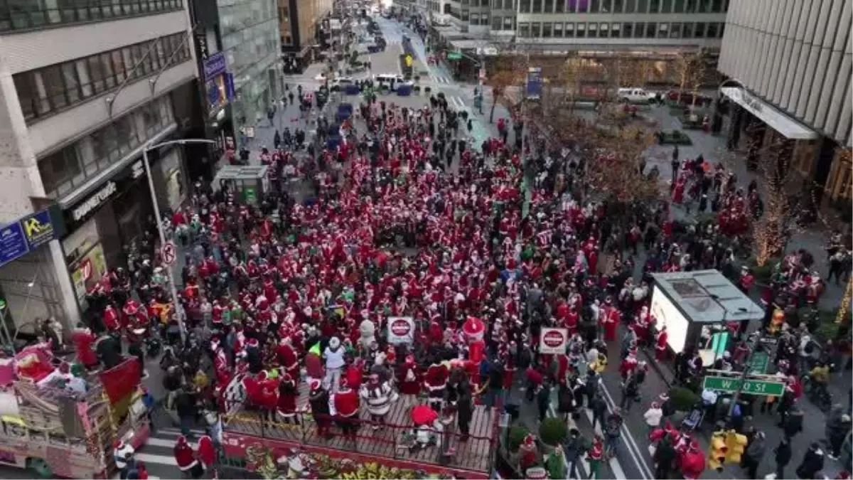 New York\'ta Santacon Günü kutlandı