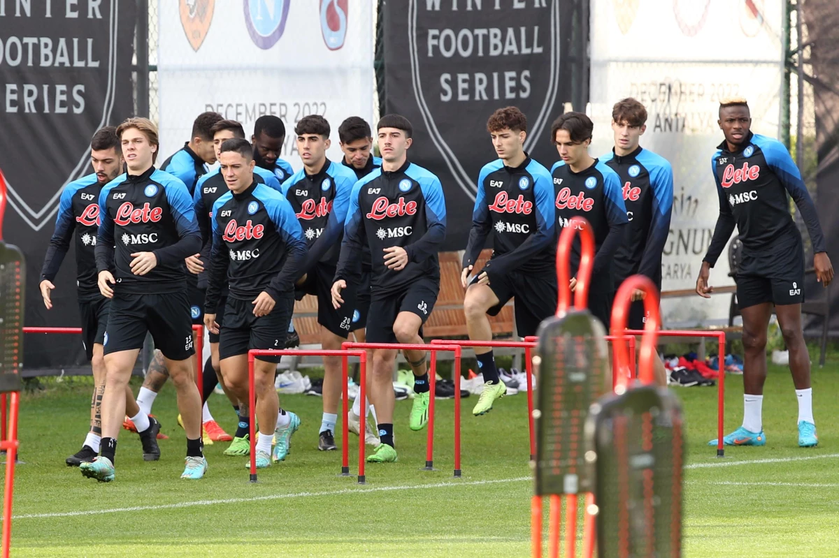 Serie A lideri Napoli\'nin Antalya kampı devam ediyor
