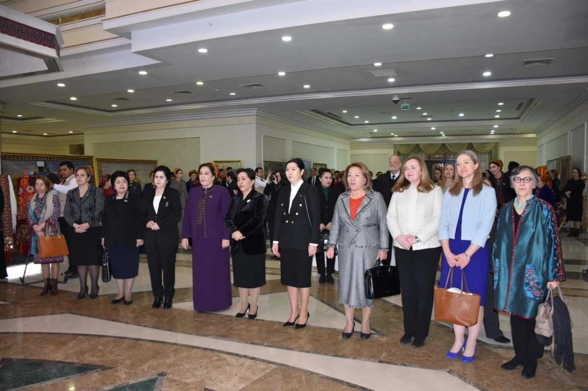 Türkmenistan\'da "Orta Asya Ülkeleri Kadınları Diyaloğu Toplantısı" düzenlendi