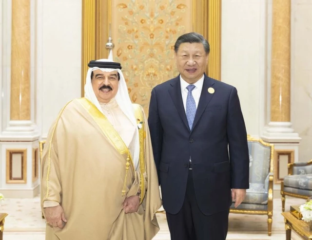 Xi, Bahreyn Kralı Hamad Bin İsa El Halife ile Görüştü