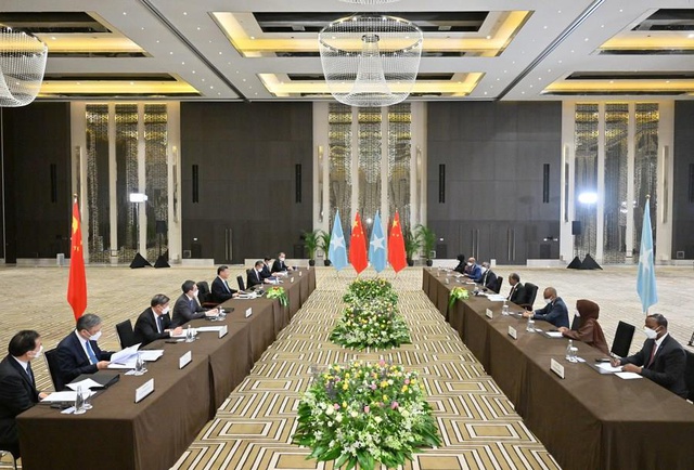 Xi, Çin'in, Somali'nin Yeniden Yapılanması ve Terörle Mücadelesine Destek Olacağını Söyledi Xi, Çin'in, Somali'nin Yeniden Yapılanması ve Terörle Mücadelesine Destek Olacağını Söyledi