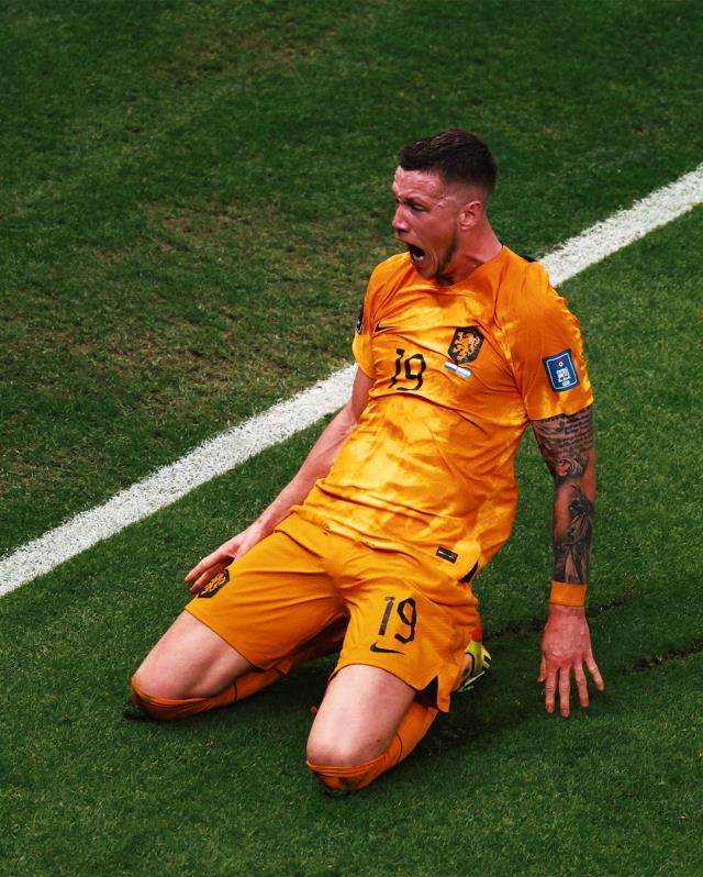 Yok artık Weghorts! Beşiktaş'ın golcüsü oyuna girdi, Messi'nin dünyasını başına yıktı Yok artık Weghorts! Beşiktaş'ın golcüsü oyuna girdi, Messi'nin dünyasını başına yıktı
