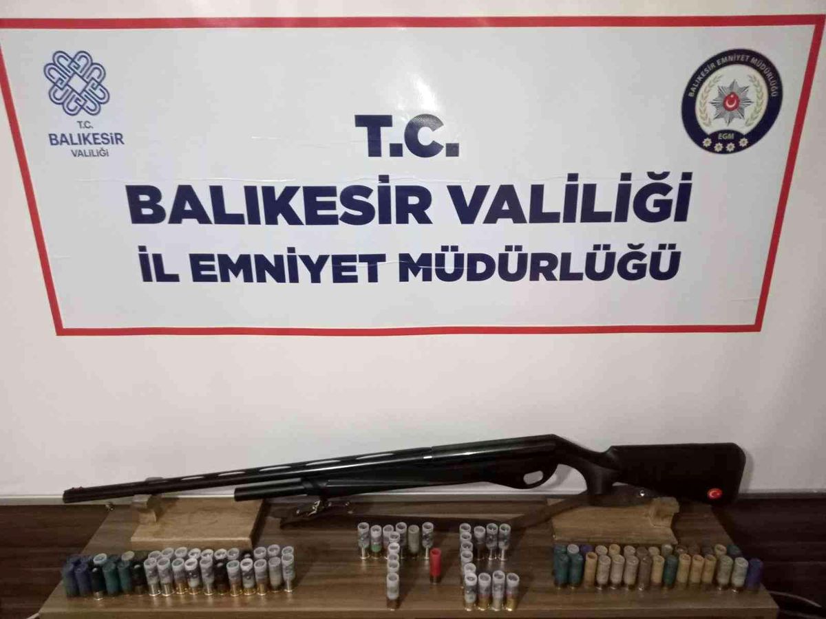 Balıkesir\'de 37 aranan şahıstan 20\'si tutuklandı