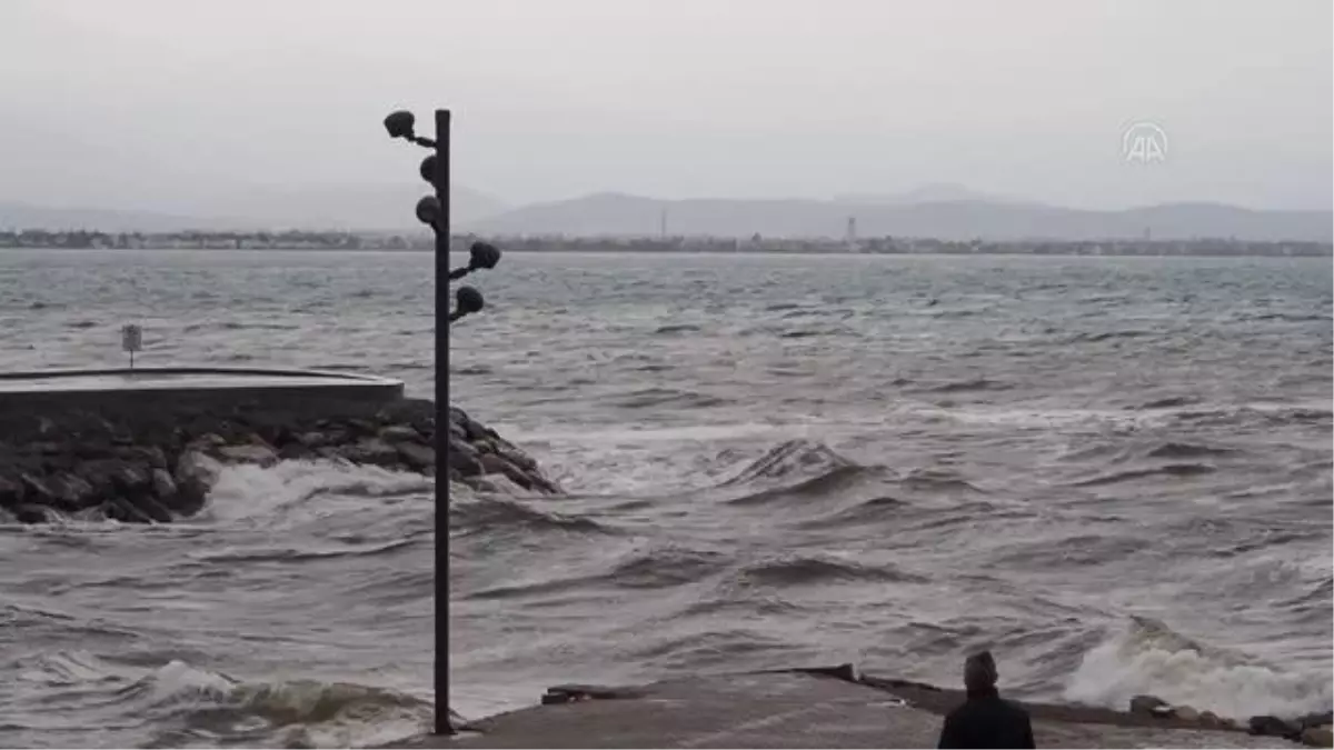 BALIKESİR - Edremit Körfezi\'nde lodos etkili oluyor