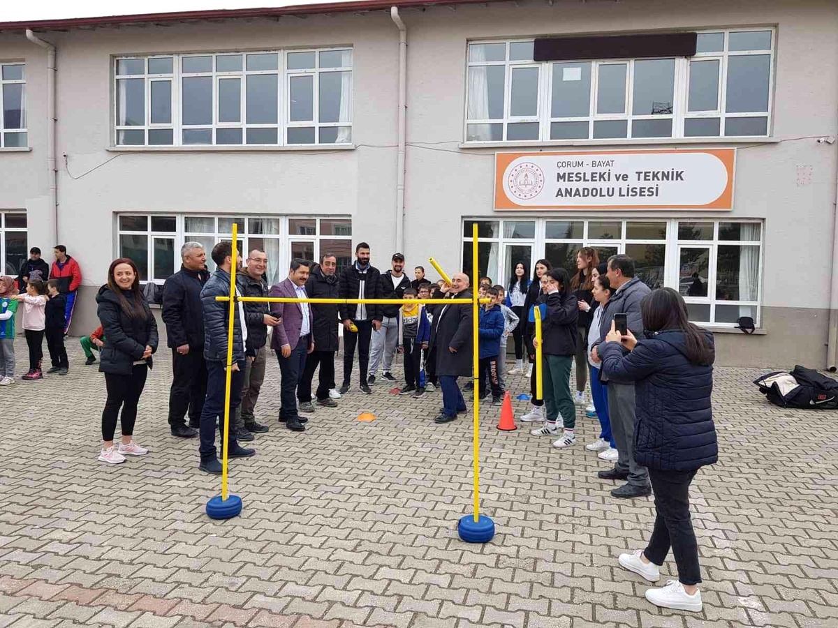 Bayat\'ta "Çocuk Koruma, Çocuk Atletizmi" antrenörlük eğitim programı
