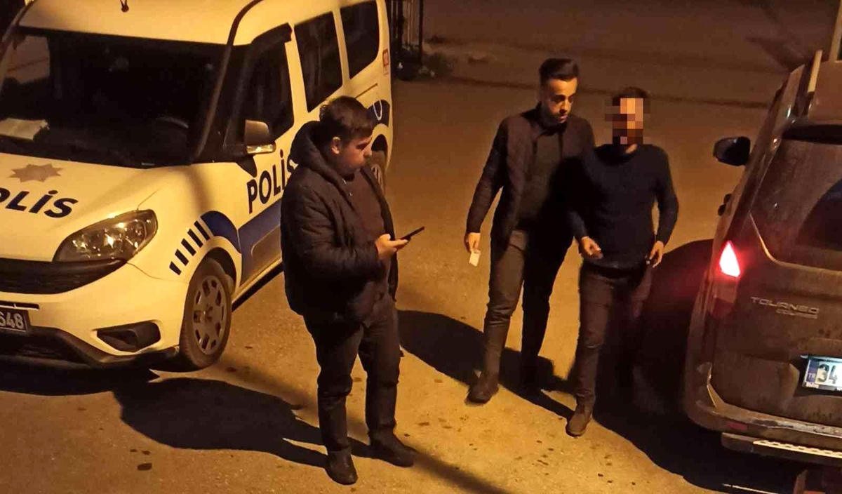 Çalıştıkları iş yerinden kablo çalan şahıslar yakalandı