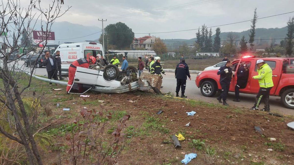 Muğla\'da devrilen otomobilin sürücüsü öldü