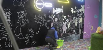 Odessa'da Ukraynalı savaş mağduru çocuklar polis merkezinde eğitim alıyor