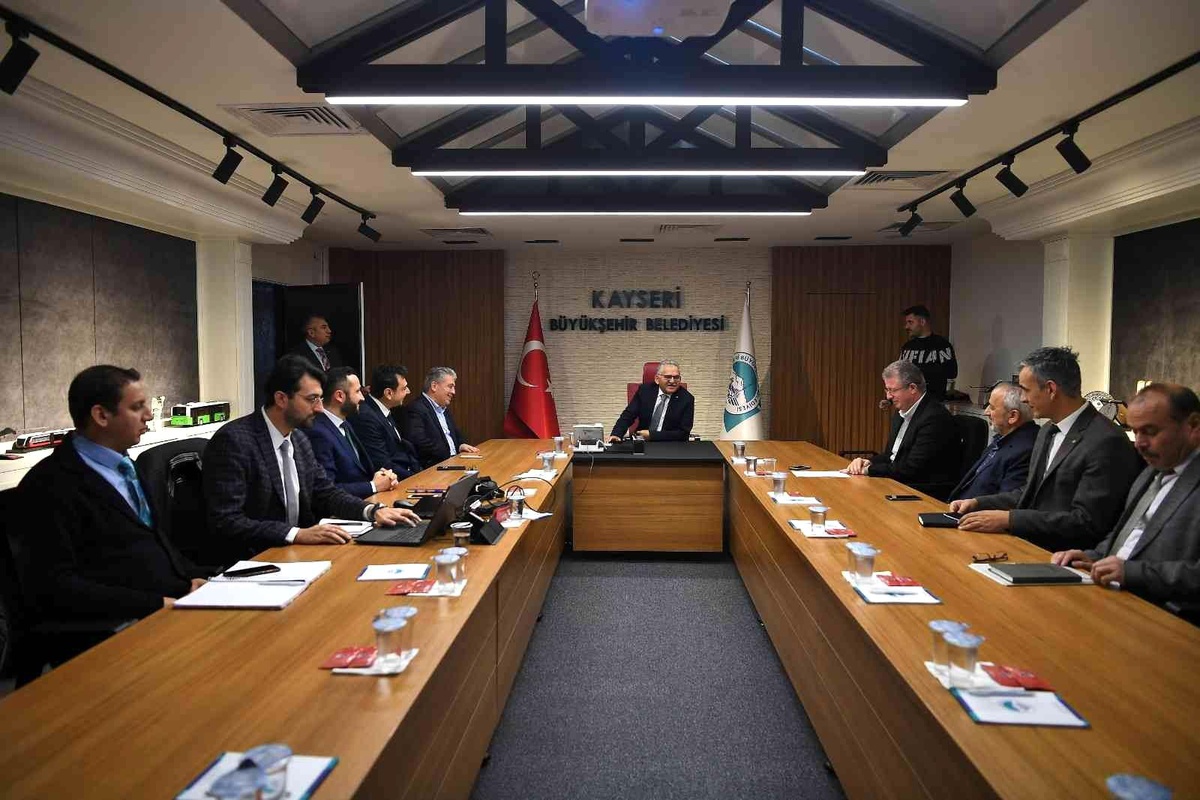 Başkan Büyükkılıç ulaşım toplantısına katıldı