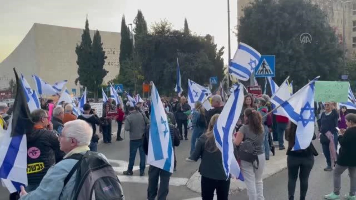 Batı Kudüs\'te Netanyahu karşıtı gösteri
