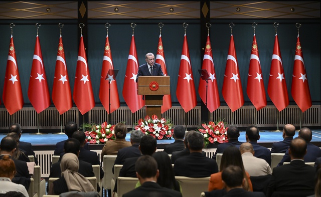 Cumhurbaşkanı Erdoğan'dan enflasyon açıklaması: Herkes hesabını 2023'te yüzde 20'ler seviyesine göre yapsın Cumhurbaşkanı Erdoğan'dan enflasyon açıklaması: Herkes hesabını 2023'te yüzde 20'ler seviyesine göre yapsın