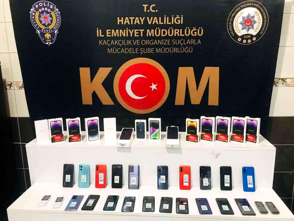 Hatay\'da 38 adet kaçak cep telefonu ele geçirildi