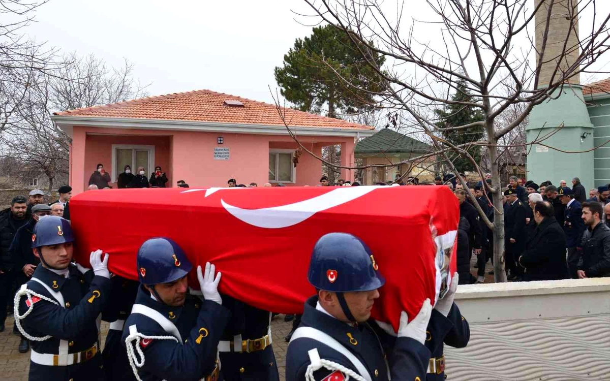 Kıbrıs Gazisi son yolculuğuna uğurlandı