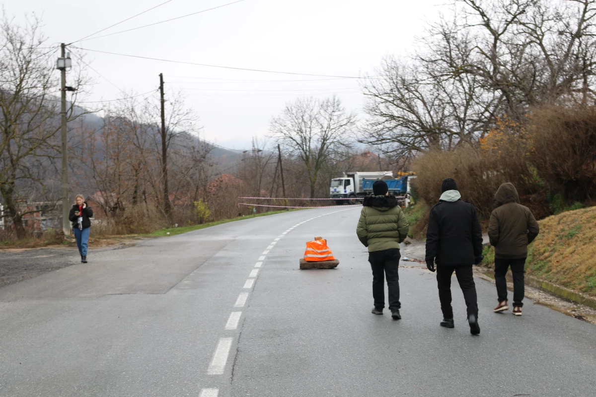 Kosova\'nın kuzeyindeki barikatlar halen kaldırılmadı