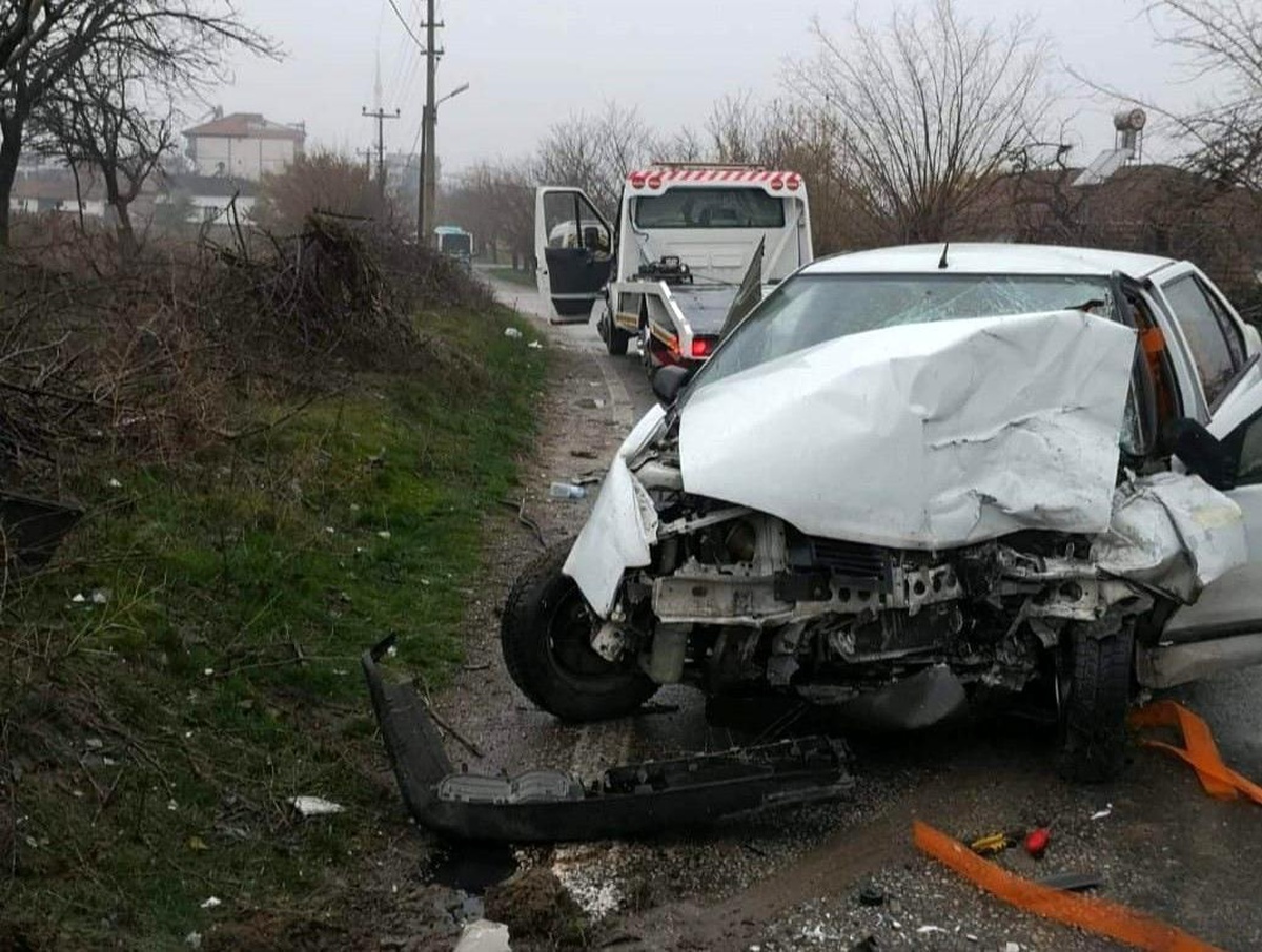Malatya\'da otobüs ile otomobil çarpıştı: 7 yaralı