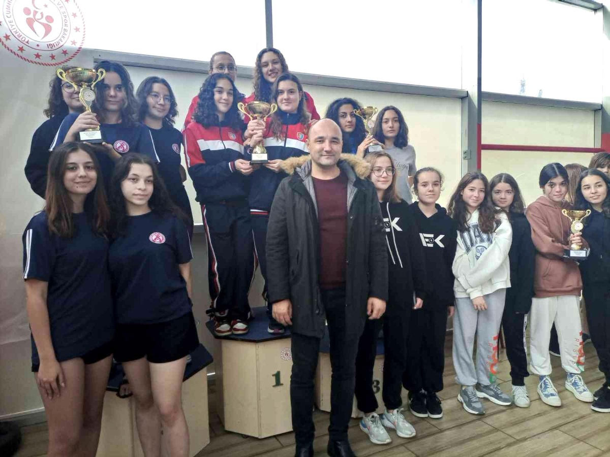 Manisa\'da Kulaçlar il birinciliği için atıldı
