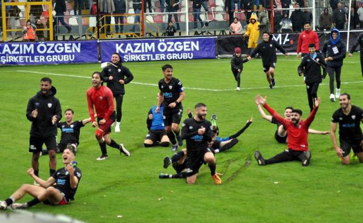 Somaspor\'un yüzü güldü