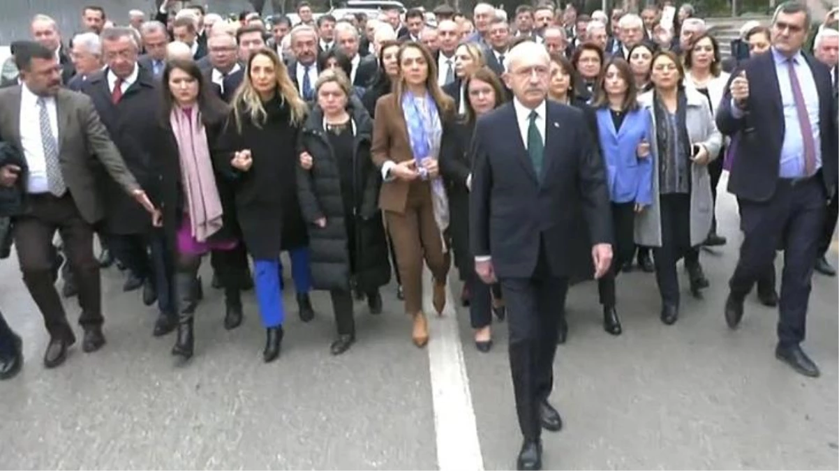 Kemal Kılıçdaroğlu ve CHP\'li vekiller, tepki toplayan çocuk gelin olayı sonrası Adalet Bakanlığı\'na yürüdü