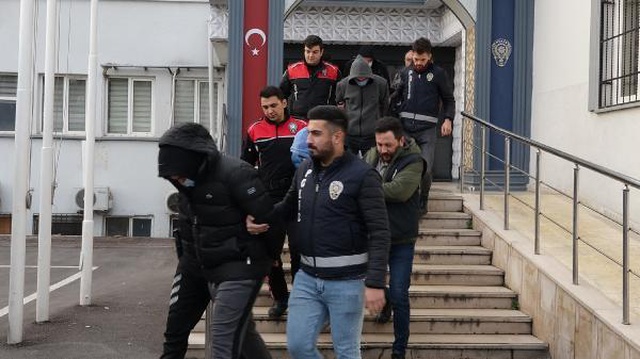 Fuhuş baskınında ilginç detay! İlişkiye zorlanan Rus kadının mesleği herkesi şaşırttı Fuhuş baskınında ilginç detay! İlişkiye zorlanan Rus kadının mesleği herkesi şaşırttı