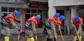 Antalya'da selin yaraları sarılıyor (2)