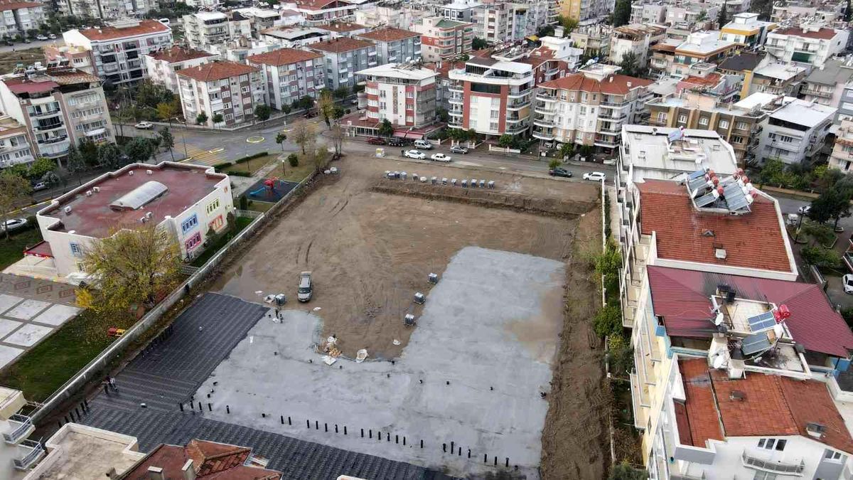 Efeler\'e yeni pazar yeri kuruluyor