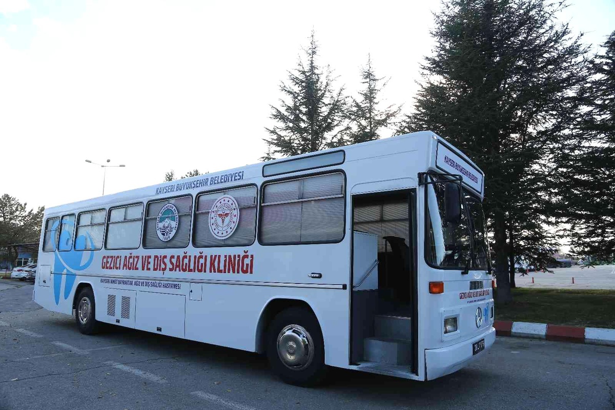 \'Gezici Ağız ve Diş Sağlığı Kliniği\' Takdir topladı
