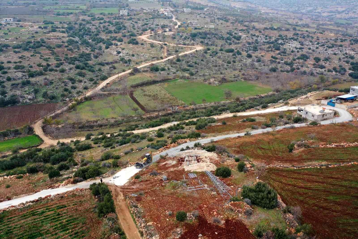 Göksüncük ve Yalangöz mahallelerine kilitli parke taşı