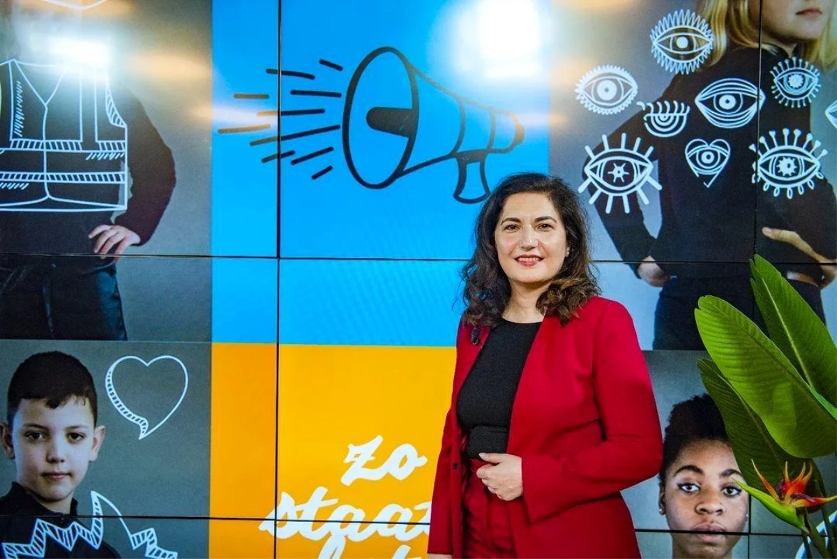 Hollanda\'nın Türkiye kökenli ilk kadın Belediye Başkanı Huri Şahin görevine başladı