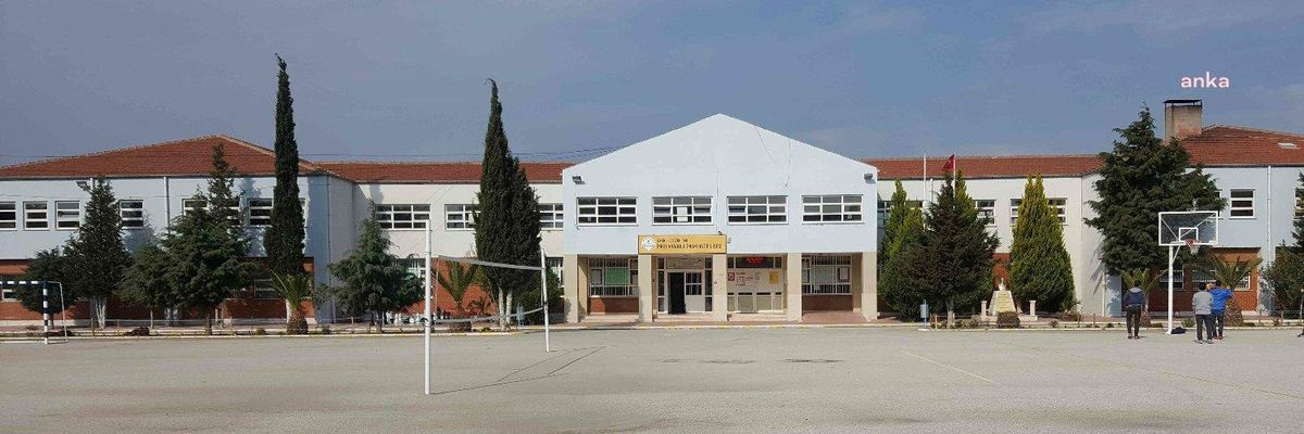 Mahkeme, İzmir Seferihisar\'daki Devlet Yurdunun 25 Yıllığına İnsan Vakfı\'na Tahsis Edilmesini Öngören Protokolü İptal Etti