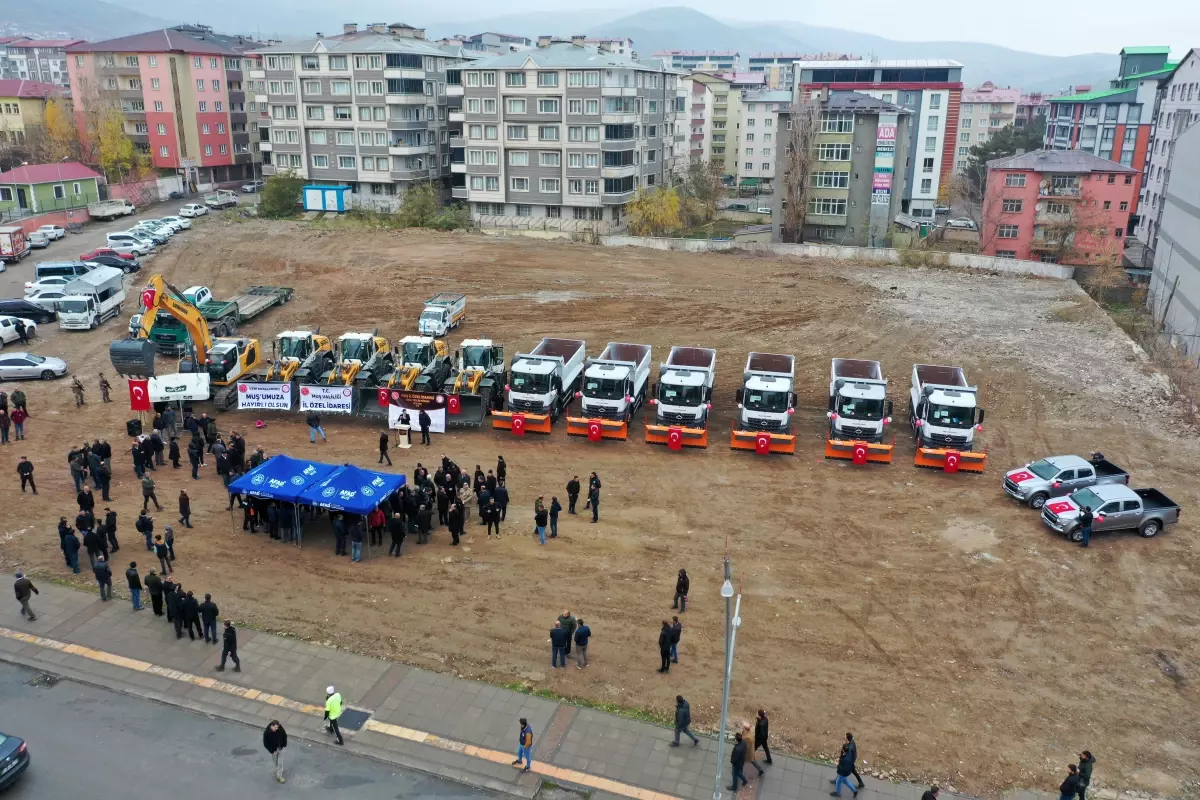 Muş İl Özel İdaresi parkı 13 yeni iş makinesi güçlendirildi