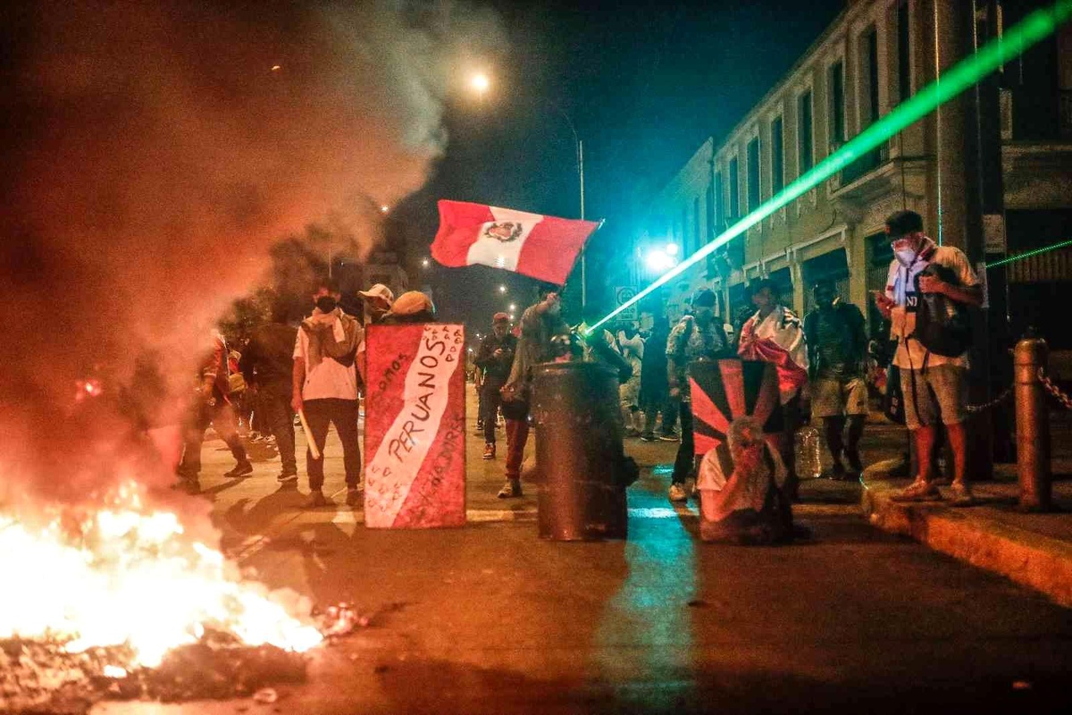 Peru\'daki hükümet karşıtı gösterilerde can kaybı 7\'ye yükseldi