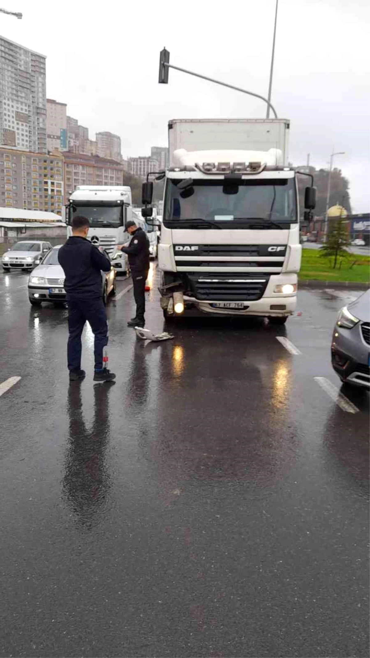 Sağanak yağış kazayı beraberinde getirdi