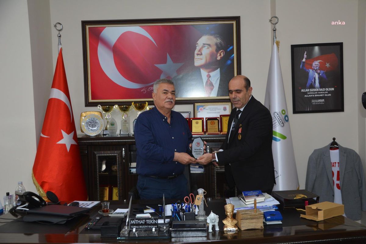 Torbalılı Kıbrıs Gazilerinden Başkan Tekin\'e Teşekkür Ziyareti