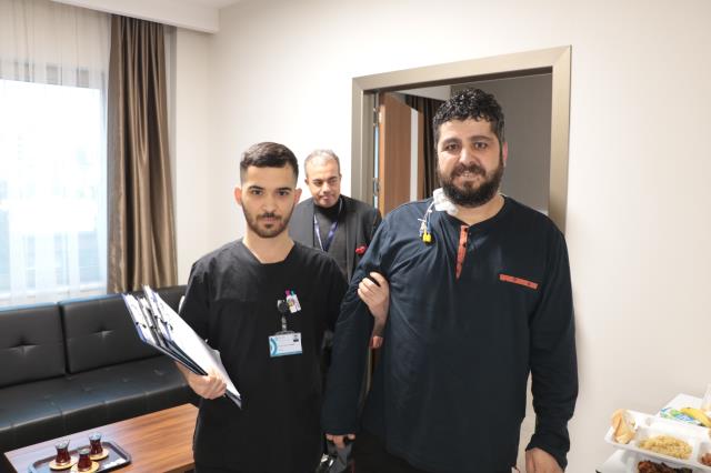 4 kere kalp krizi geçirdi, yataktan sonra uyandığındaki sözü herkesi güldürdü 4 kere kalp krizi geçirdi, yataktan sonra uyandığındaki sözü herkesi güldürdü