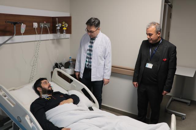 4 kere kalp krizi geçirdi, yataktan sonra uyandığındaki sözü herkesi güldürdü 4 kere kalp krizi geçirdi, yataktan sonra uyandığındaki sözü herkesi güldürdü