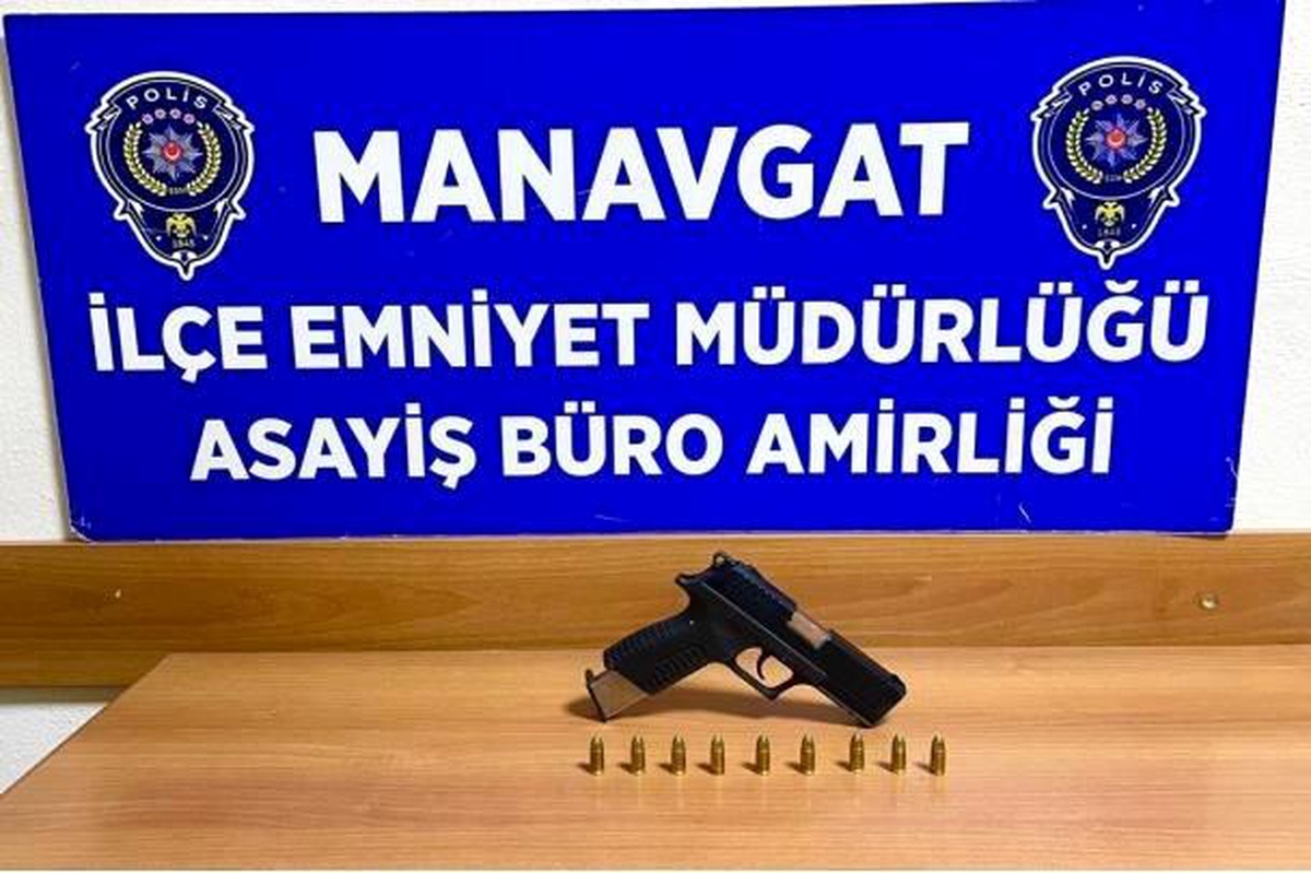 Antalya\'da aranan 122 şahıstan 72\'si tutuklandı