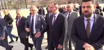 Bakan Kasapoğlu, Eyüpsultan'daki yüzme havuzlarının açılışını yaptı