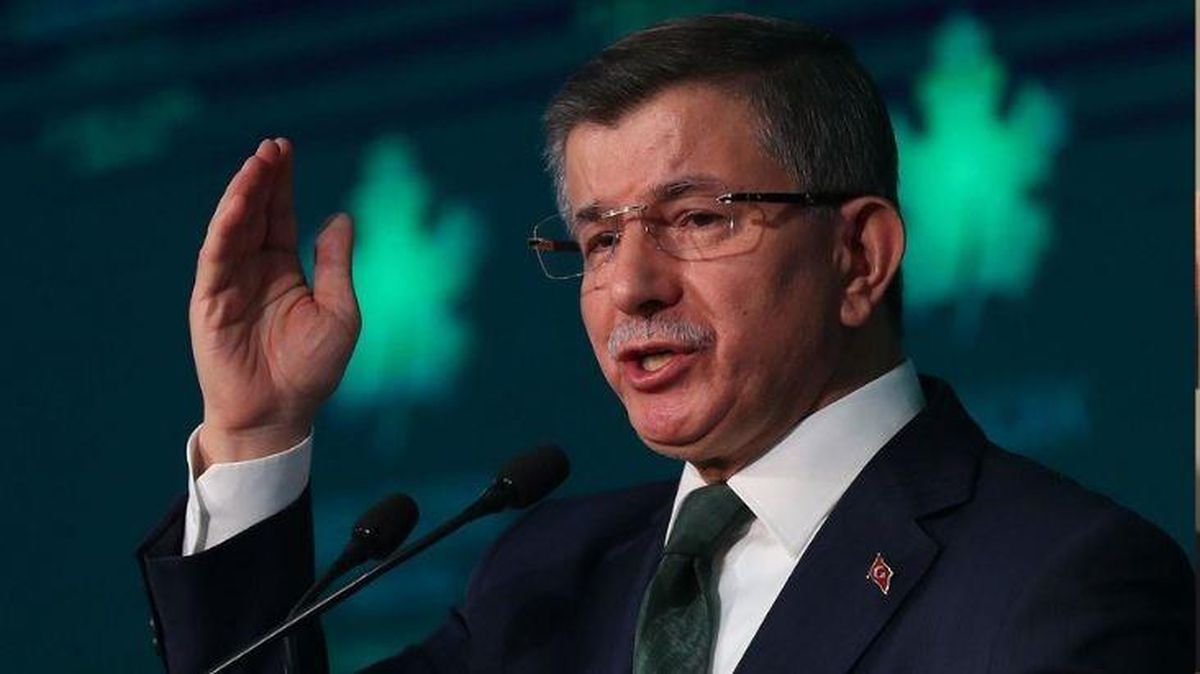 Hapis cezasına çarptırılan İmamoğlu\'na bir destek de Davutoğlu\'ndan: Siyasi amaçla yapılan yargılamanın ve adaletsizliğin karşısındayız