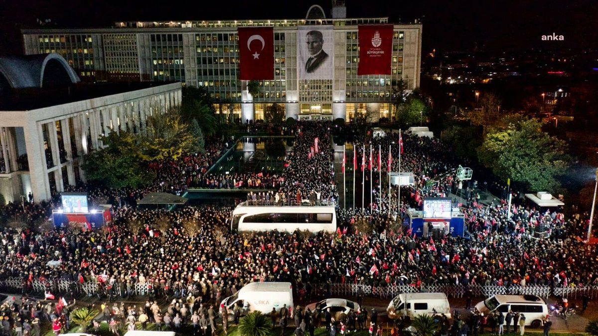 Ekrem İmamoğlu Hakkındaki Karar Sonrası Siyasilerden Sert Tepkiler