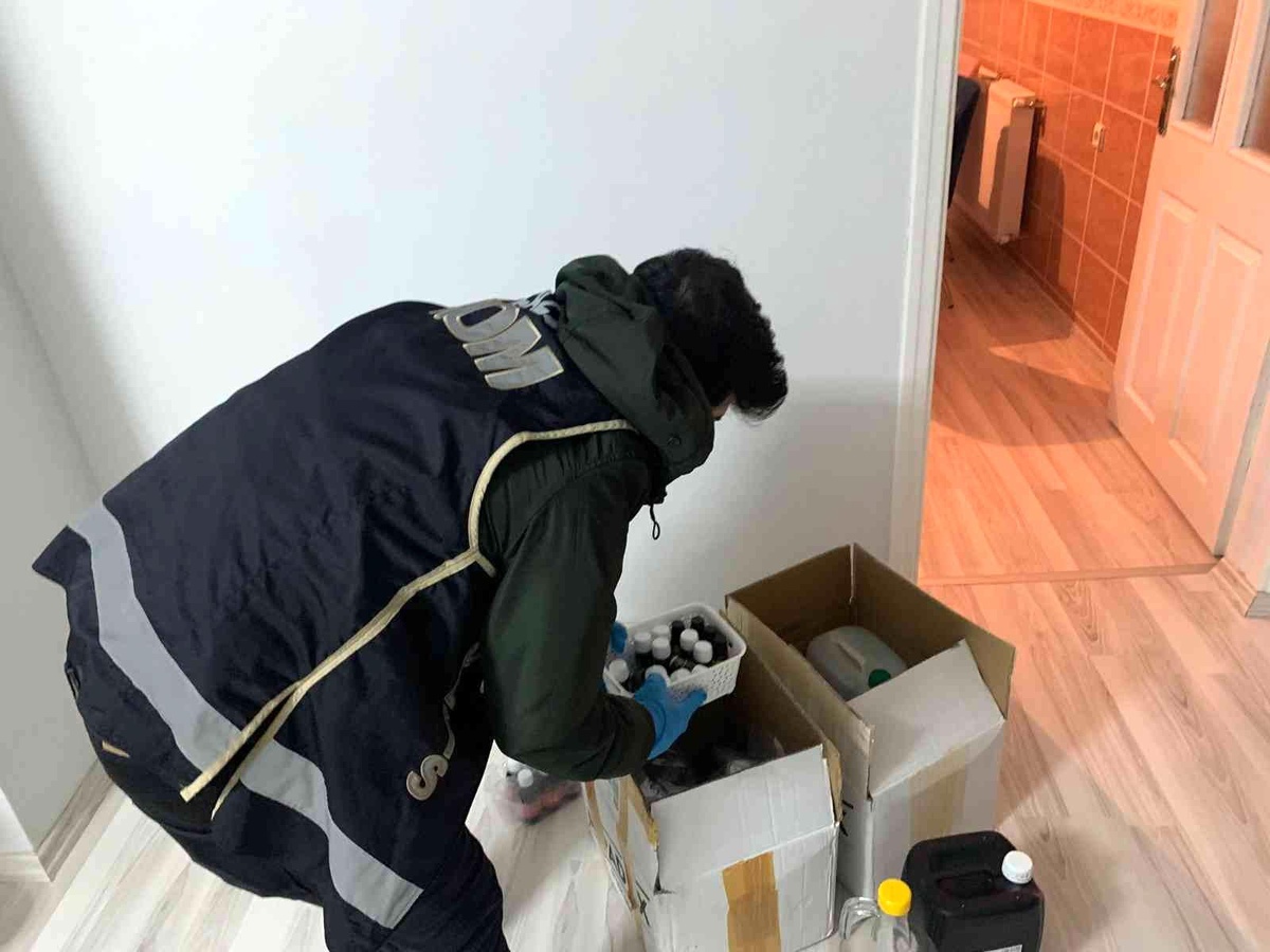 Elazığ\'da "Zincir 2" operasyonunda 3 şüpheli yakalandı