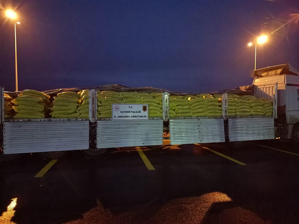 Kayseri\'de 26,5 ton sahte bandrollü zirai gübre ele geçirildi