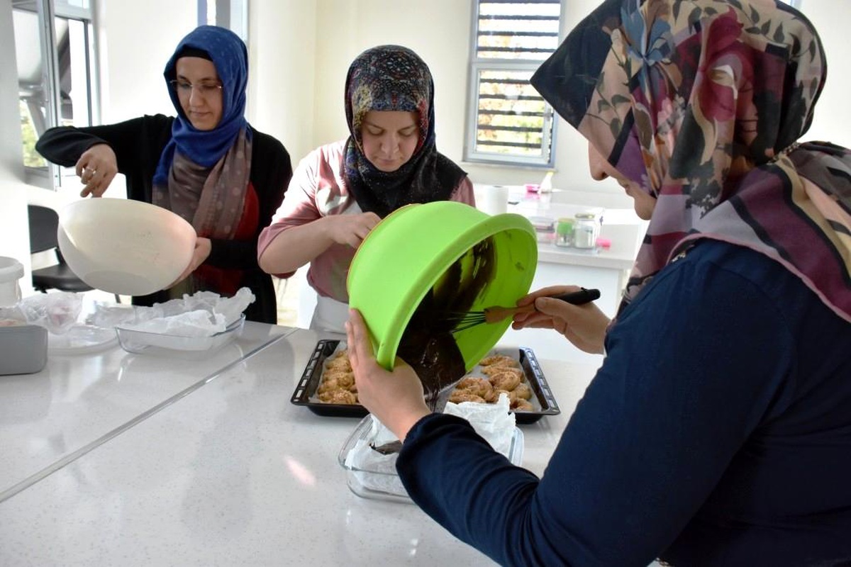 Kocasinan Belediyesi, profesyonel aşçılar yetiştiriyor