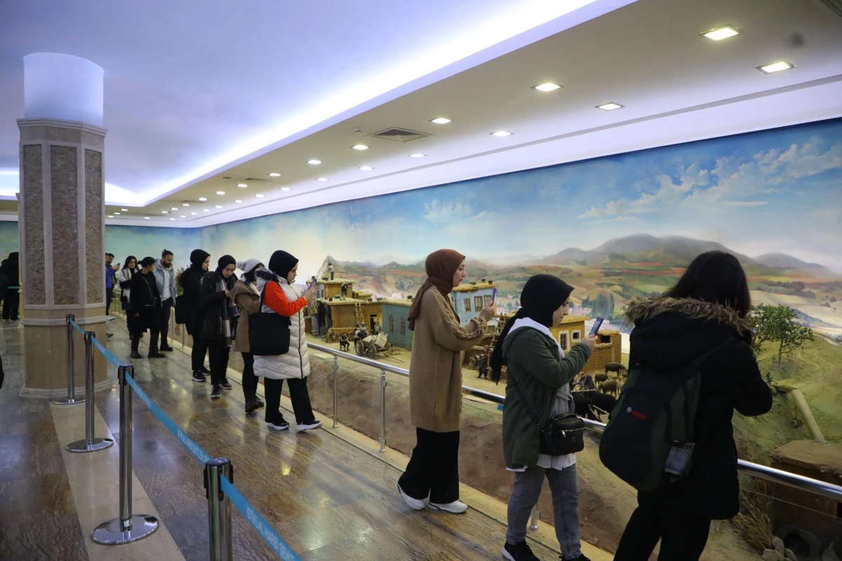 Konya Panorama Müzesi ve Şehitler Abidesi ziyaretçilerini ağırlamaya devam ediyor