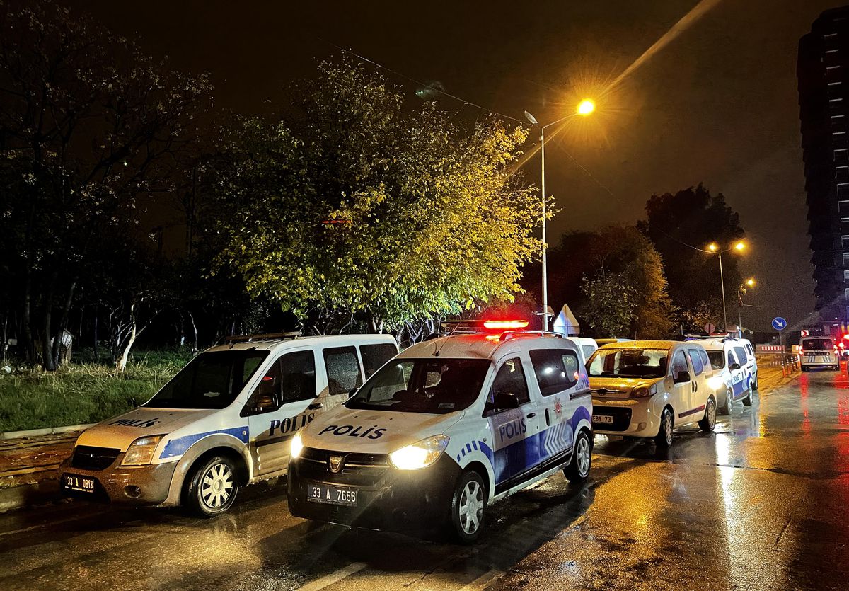 Mersin\'de terör örgütü DEAŞ\'a yönelik operasyonda 10 zanlı yakalandı