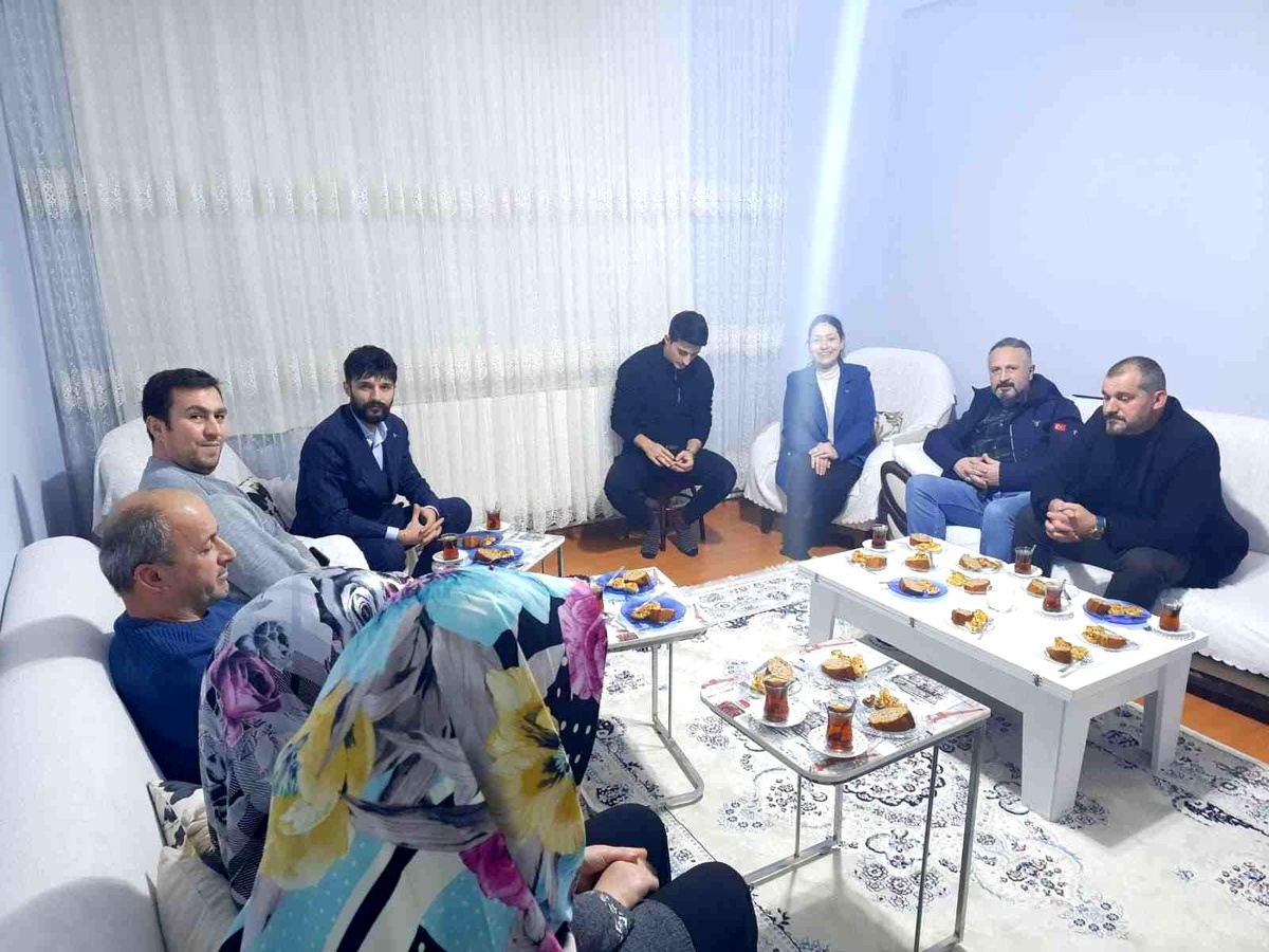 MHP; "Komşum Nasılsın" diye sordu ev ziyaretlerini sıklaştırdı