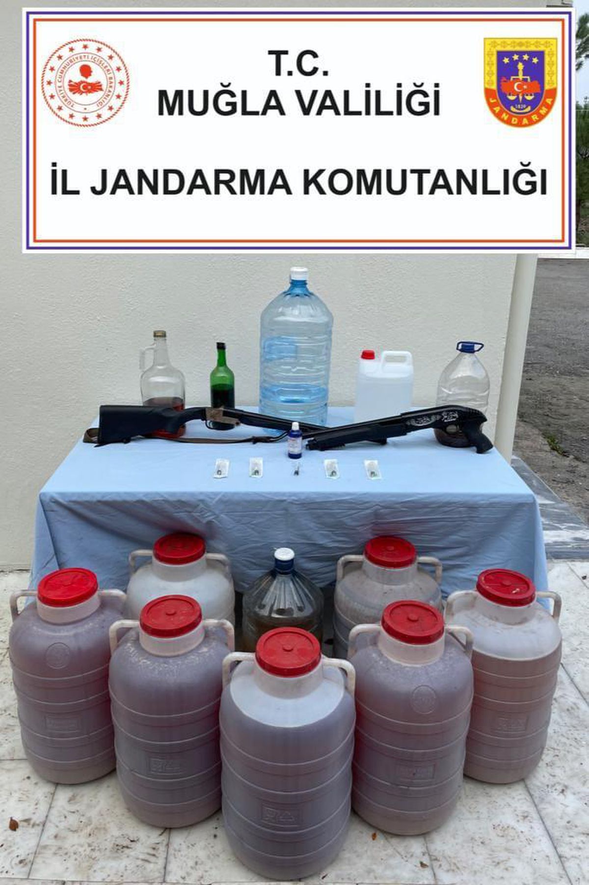 Muğla\'da kaçak içki operasyonunda 2 kişi yakalandı