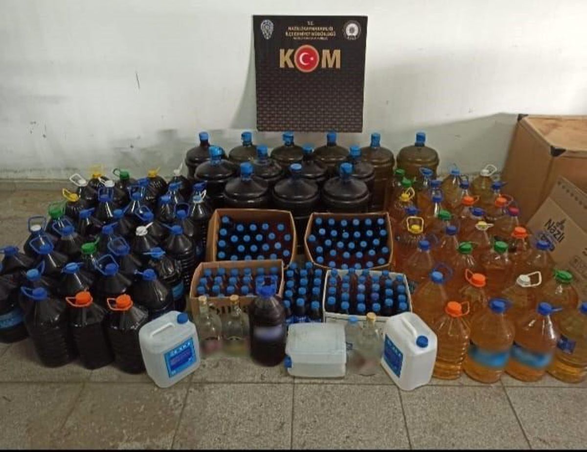 Nazilli\'de yılbaşı öncesi sahte içki operasyonu: 2 gözaltı